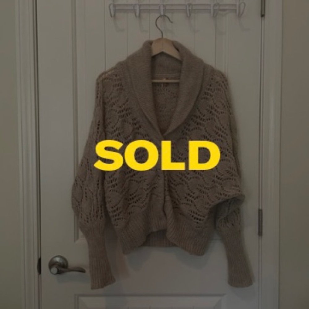 SOLD!! Free People | Knit Sweater DO NOT BUY!!